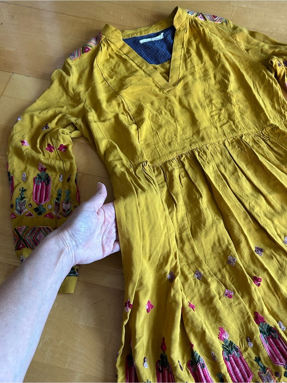 Anthropologie Floreat Embroidered, Boho V-Neck Dress, Gold, Pink, Size XS - Picture 4 of 17